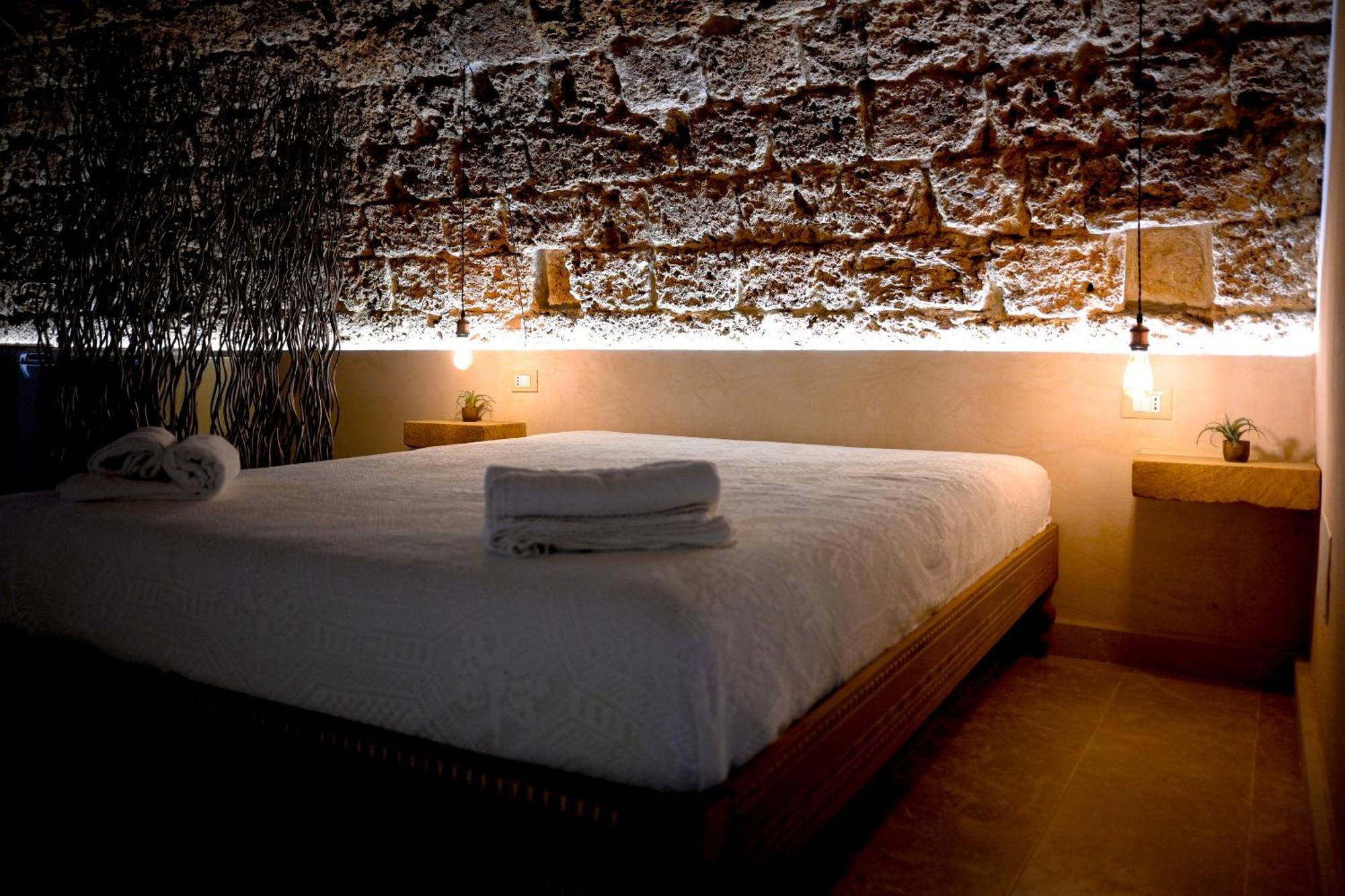 La Grotta, Luxury Suite & Spa Noto Exteriér fotografie