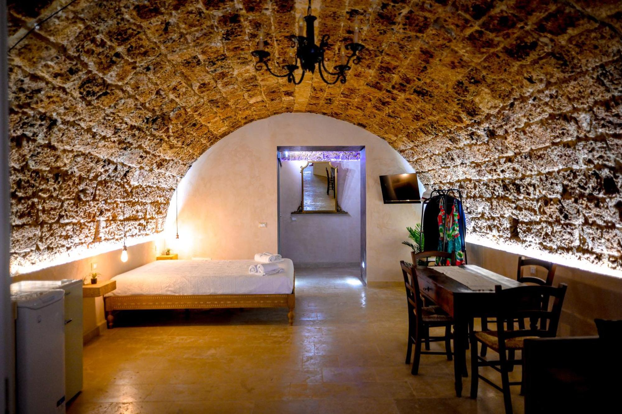 La Grotta, Luxury Suite & Spa Noto Exteriér fotografie
