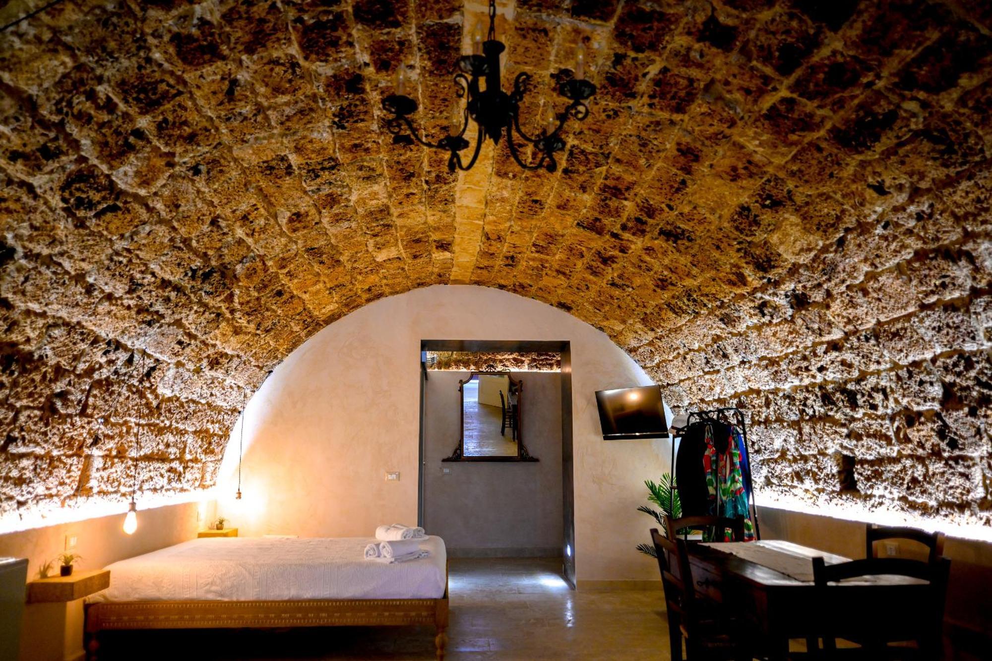 La Grotta, Luxury Suite & Spa Noto Exteriér fotografie